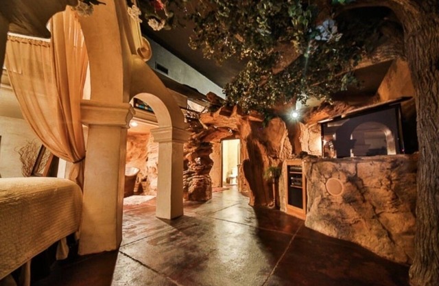 Stay in the Zion themed inn!3348714 a new 2nd rental. The Silo Inn