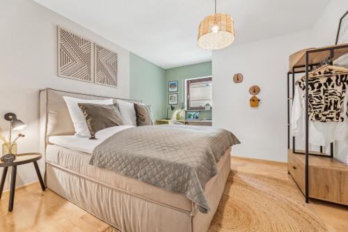 Stay Malou Apartment zentrumsnah mit Kaffee-Teebar, Arbeitsplatz, Balkon und kostenlosen Stellplatz