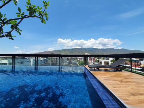 Stay Nimmanhemin Center with Rooftop Pool 309NM