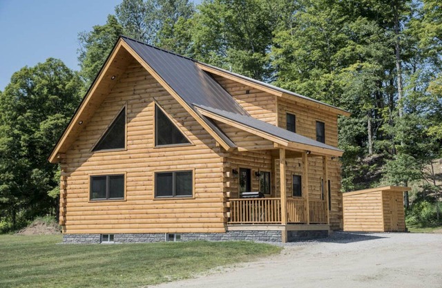 Stay on Kingdom Trails in a four bedroom cabin!