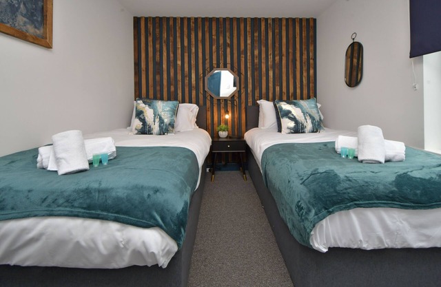 Stay @ Shobnall Road Burton - Twin Ensuite Room
