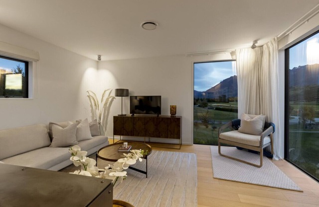 Stay Soudley | Modern Luxury Jacks Point Living