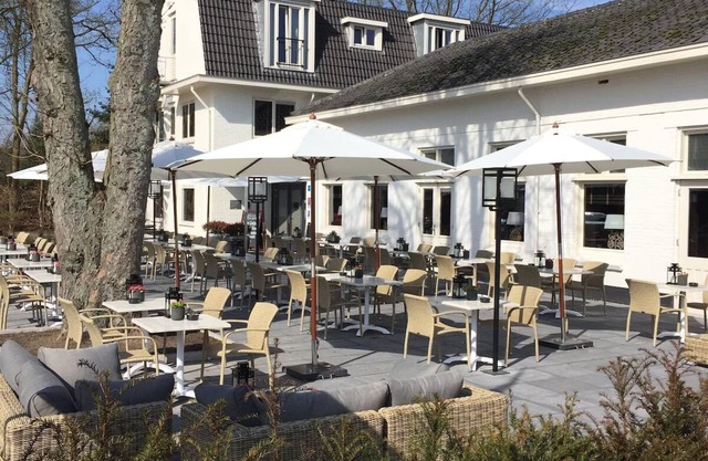 Stay Steps from Historic Steam Train and Scenic Forest Routes! Onsite Dining!