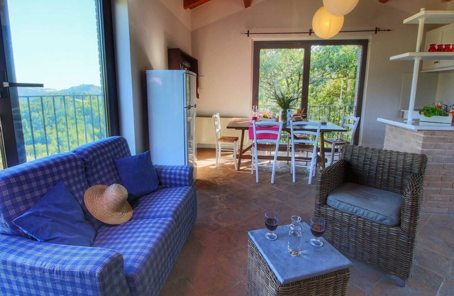 Stay with Pool near Assisi