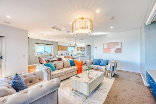 StayAU Newly Coastal 5BR Escape with Pool Table