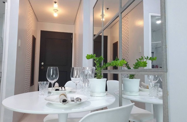 Staycation in style with fast Wifi & Netflix