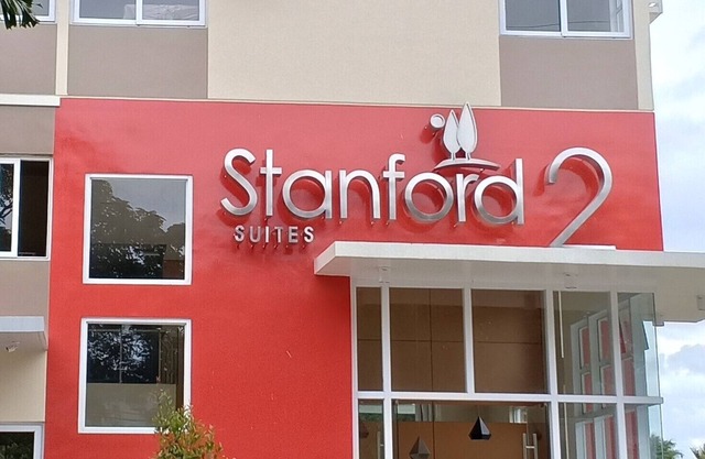 Staycation with FREE WIFI @ Stanford Suites2