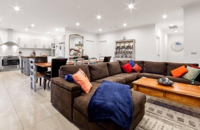 StayCentral - Luxurious Mansion (Rosanna) - 23 Lower Plenty Road Rosanna Victoria 3084