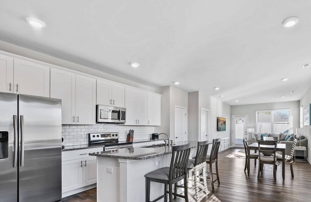 StaysByWalker 2BR TownHome | King Beds/Fenced Yard