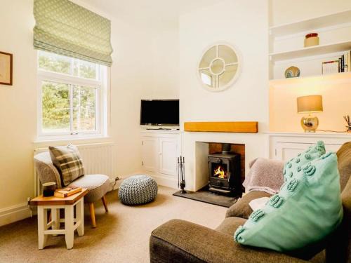 Steam Train Cottage - Lake District Hideaway