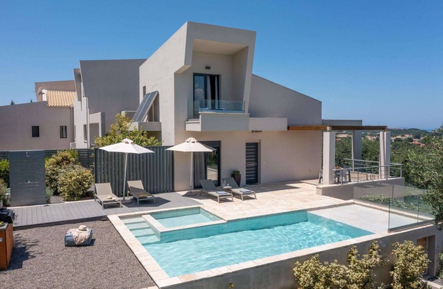 Stefania - Two Bedroom Villa, Sleeps 4