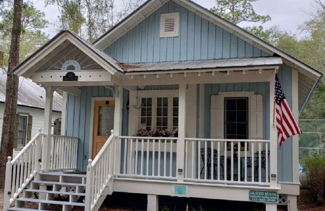 Steinhatchee Landing Resort-Eleven Eleven #23-Dog Friendly-*THIRD NIGHT FREE*
