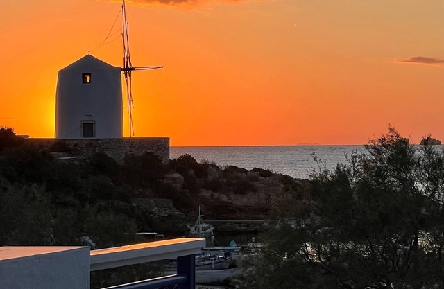 Stelios' Beachfront Retreat
