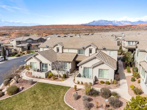 Stellar Location Access To Pool Hot Tub And More