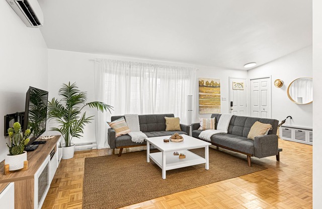 Steps away from Parlee -Perfect Family Vacation
