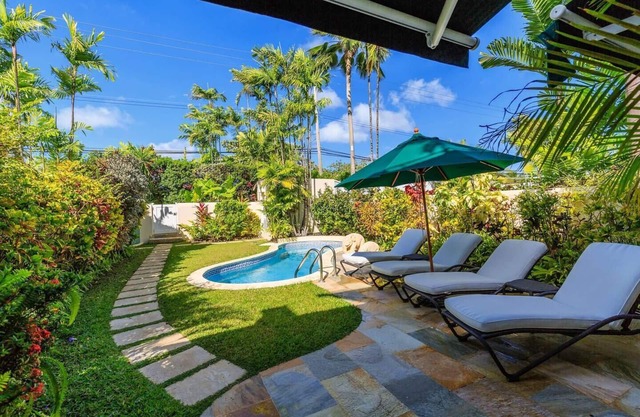 Steps from Mullins Beach 4 bed townhouse