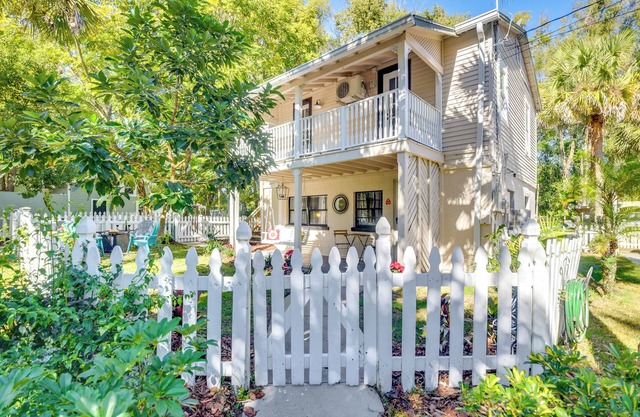Steps to Downtown: DeLand Condo w/Porch & Yard