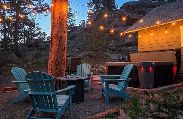 Steps to Estes Lake: Mtn-View Hideaway w/Hot Tub!