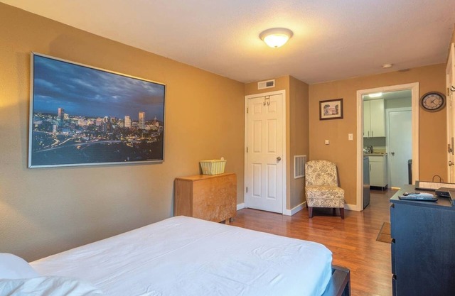 Steps to OHSU Studio Guest House