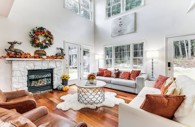 Sterling Valley Home ~ 9 Mi to Stowe Mountain!