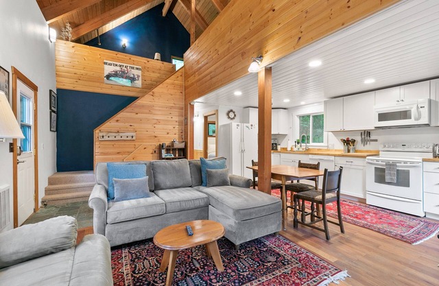 Stevens Pass Basecamp- perfect adventure base!