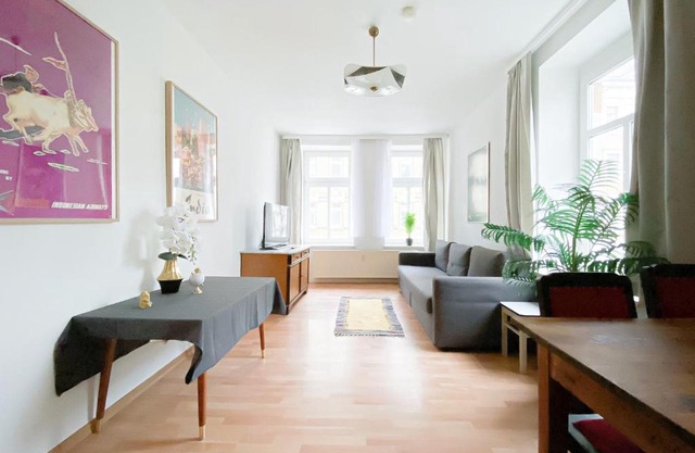 Stilvolle 2 Zimmer Wohnung mit Küche, TV, Waschmaschine