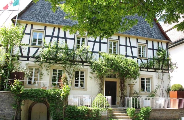 Stilvolle Ferienwohnung mit Terrasse und Moselblick