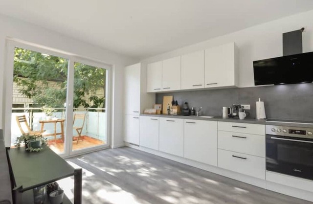 Stilvolle Stadtoase Balkon Wifi TV