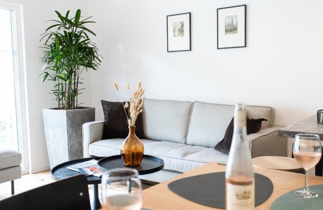 Stilvolle Wohnung mit ruhig gelegenem Balkon