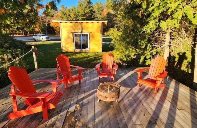 Stoco Lake Lodge
