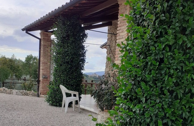 Stone farmhouse one hour from Rome