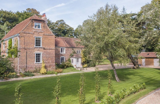 Stone Hall Farmhouse is a stunning Grade II listed house with Georgian and Victorian origins, nestle