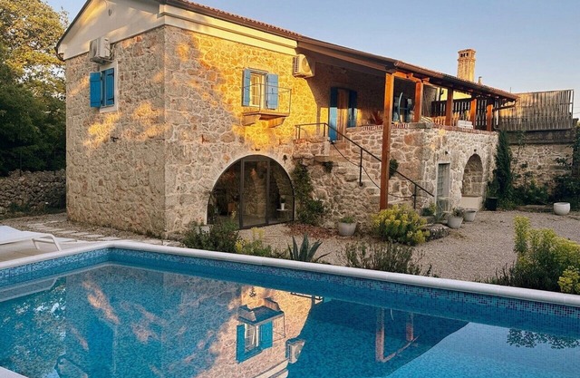 Stone house Emilia with pool on the island of Krk