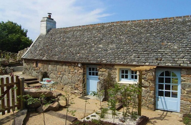 Stone House in Brittany with Sea Views