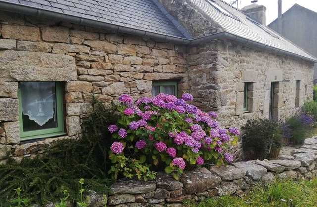 Stone house with garden, 2 bedrooms, 4 persons, fully equipped