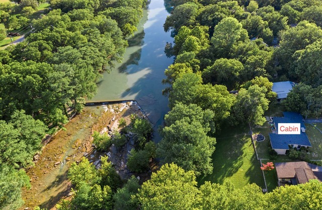 Stone River Cabin | 2/2 on the River near Whitewater!