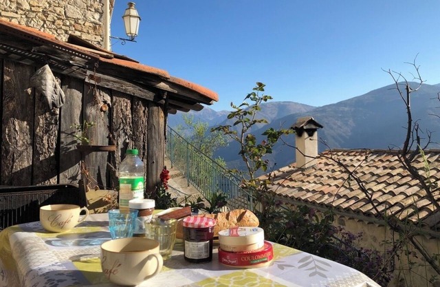Stone tower in the heart of the village in the Mercantour Park, 45 minutes from Nice