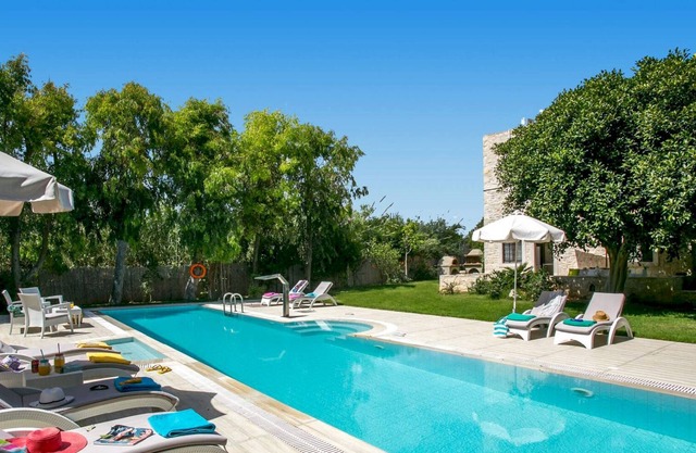 Stone villa at 3 minutes from beach