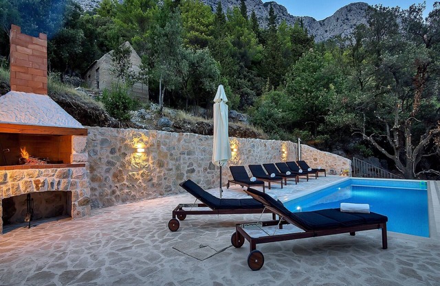 Stone villa in Zaostrog with pool, heated, terrace, sea view, table tennis, garage
