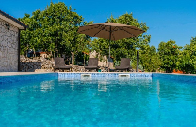 Stone Villa Rafael