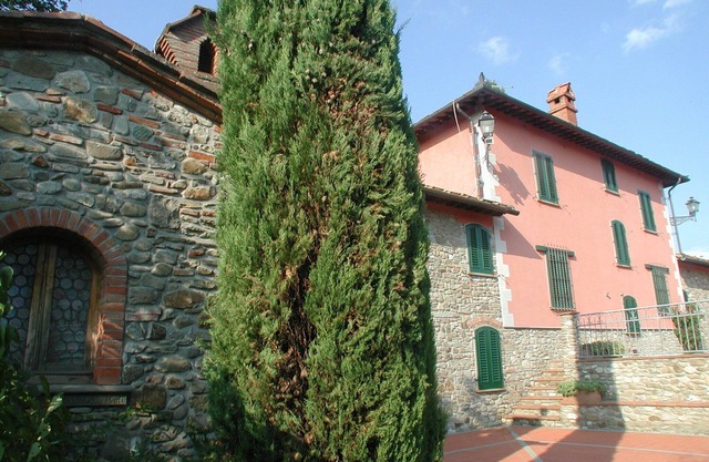 STONE VILLA WITH BEAUTIFUL VIEW OF THE LAKE