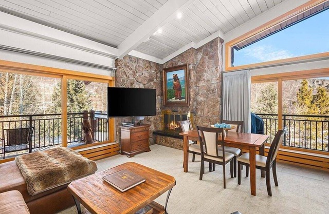 Stonebridge Condos on the Slopes 1 Bdrm and King Bed Loft Unit 721, Pet Friendly, see desc.