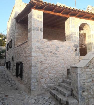 Stonehouse in Mani Penisula