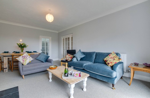 Stonehurst - Three Bedroom House, Sleeps 5