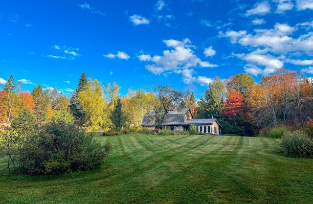StonyBrook Falls: Newly Renovated 50-Acre Retreat (Waterfall View, Dog Friendly)