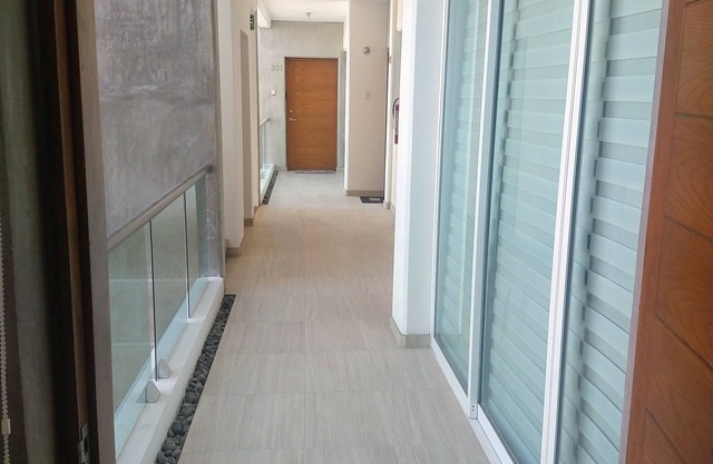 Store High end apartment