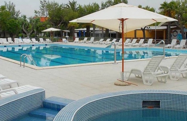 Stork Holiday Village - Lodge Deluxe AGCLU (2736)