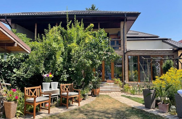 Story House 2