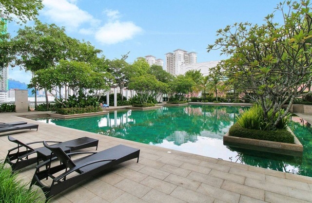 ★Straits Quay Suites★ by the sea, 5mins to Gurney, Georgetown, 5+1pax