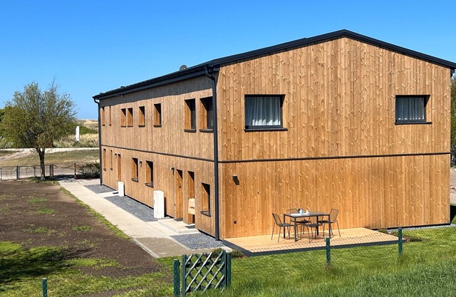 'Strandnahe Ferienwohnung 4' with Private Terrace, Private Garden and Wi-Fi
